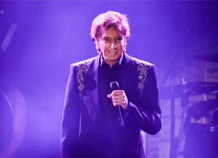 Barry Manilow se someter&aacute; a cirug&iacute;a por c&aacute;ncer de pulm&oacute;n temprano