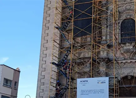 Restauran fachada del Templo del Carmen Restauran fachada del Templo del Carmen