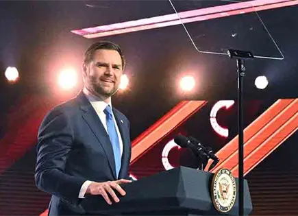 Turning Point apoya a JD Vance 