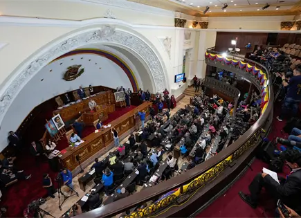 Aprobada en Venezuela ley para proteger la libertad de navegaci&oacute;n y comercio