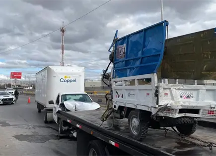 Chofer de Coppel provoca percance con un lesionado Chofer de Coppel provoca percance con un lesionado