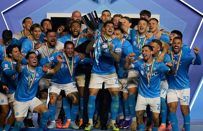 Conquista Napoli Supercopa italiana