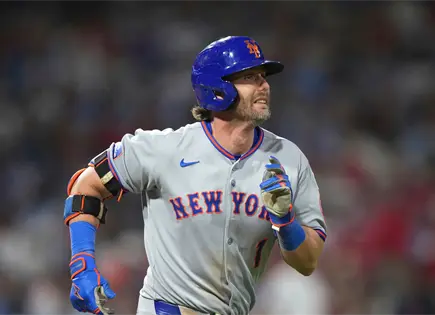 Los Mets traspasan a Jeff McNeil a los Atl&eacute;ticos en reestructuraci&oacute;n del equipo