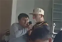 Video | Payaso y trabajador arman ri&ntilde;a en posada empresarial