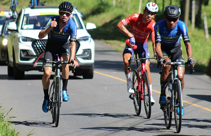Trepidante etapa en Costa Rica