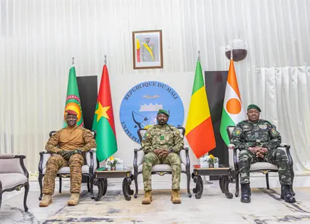 Alianza de Mali, Burkina Faso y N&iacute;ger anuncia operaciones conjuntas para combatir extremismo en Sahel