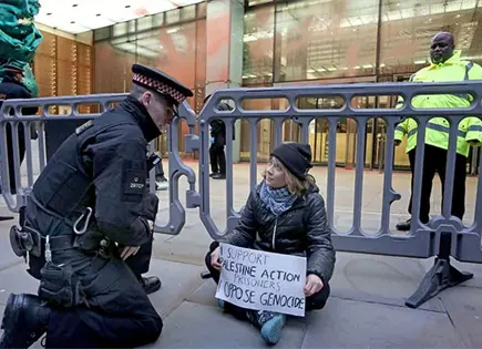 Arrestaron a Greta Thunberg en Londres