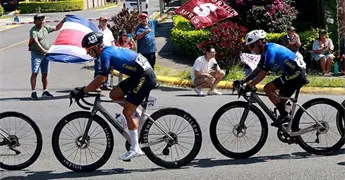 Canel&acute;s-Java cierra fuerte la LIX Vuelta