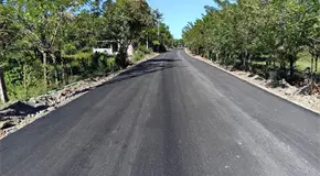 Seduvop reporta avance superior al 90% en camino a San Pedro de las Anonas