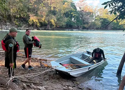 Buscan a joven que desapareci&oacute; en r&iacute;o Valles