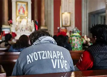 Padres de los 43 van a la Bas&iacute;lica