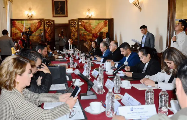 Despidos injustificados le cuestan millones al Ayuntamiento