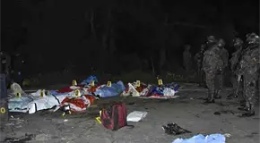 Desbarranca unautob&uacute;s y causa 15 fallecidos