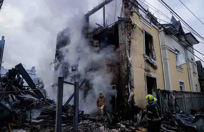 Intenso ataque ruso contra Kiev