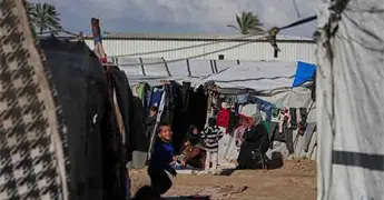 Los desplazados palestinos sufren por el duro invierno