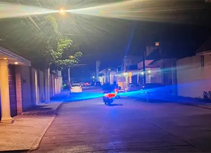 Roban celular a una mujer embarazada