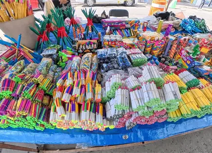 Aseguran m&aacute;s de 100 kg de pirotecnia clandestina en la capital