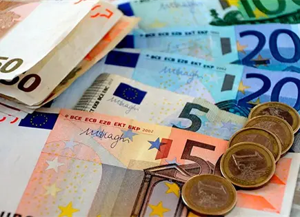 Euro, al alza por expectativas del fin de la guerra Euro, al alza por expectativas del fin de la guerra