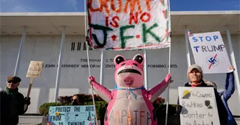 Cambio de nombre del Centro Kennedy provoca nueva ola de cancelaciones de artistas