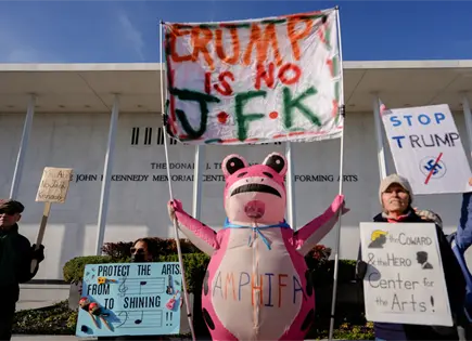 Cambio de nombre del Centro Kennedy provoca nueva ola de cancelaciones de artistas