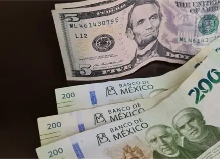D&oacute;lar cierra 2025 a la baja frente al peso