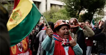 Enfrentamiento con dinamita en protestas de mineros en Bolivia