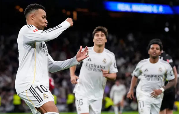 Kylian Mbapp&eacute;, baja en el Real Madrid por lesi&oacute;n de rodilla