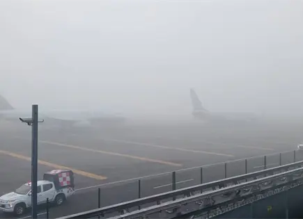 Niebla frena aterrizajes en el AICM Niebla frena aterrizajes en el AICM