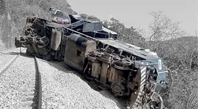 Realizan diligencias a caja negra de tren descarrilado