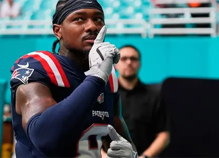 Stefon Diggs en l&iacute;os legales