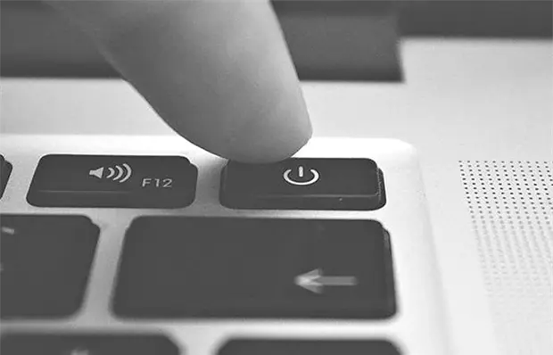 Vientos afectan servicios web