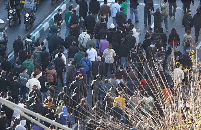 Crecientes protestas en Irán dejan más víctimas