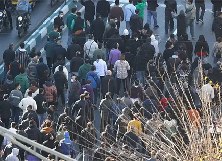 Crecientes protestas en Ir&aacute;n dejan m&aacute;s v&iacute;ctimas