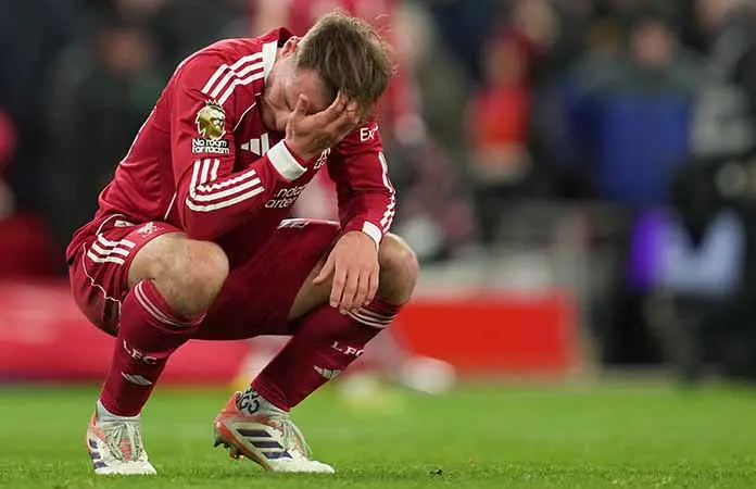 El Liverpool decepciona