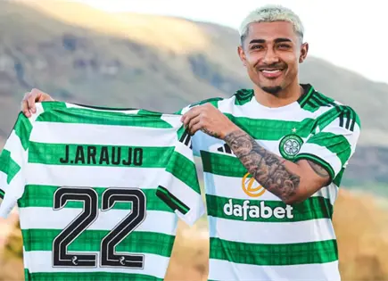 Juli&aacute;n Araujo llega al Celtic a pr&eacute;stamo