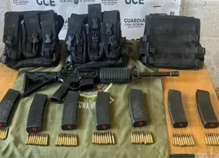 Fotos | Abandonan arma, cartuchos y equipo táctico en Tamasopo Fotos | Abandonan arma, cartuchos y equipo táctico en Tamasopo