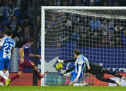 Olmo y Lewandowski dan victoria a Barcelona en el derbi