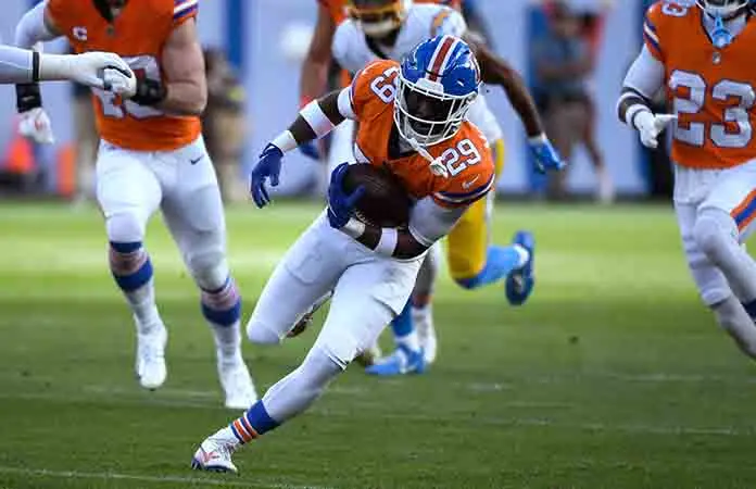 Broncos seguran el puesto No. 1