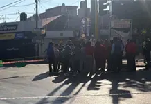 Manifestantes bloquean Valent&iacute;n Amador en Soledad