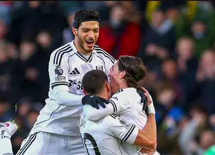 Ra&uacute;l Jim&eacute;nez asiste y salva empate