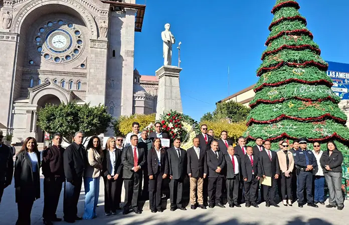 Logia Masónica rinde homenaje a Benito Juárez