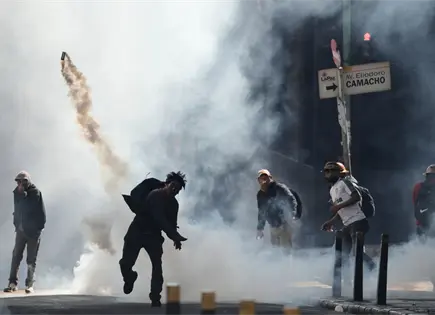 Protesta de la Central Obrera de Bolivia contra medidas econ&oacute;micas