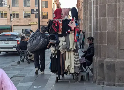 Se retiran hasta 30 ambulantes al día, asegura Comercio Se retiran hasta 30 ambulantes al día, asegura Comercio