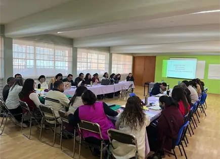 Preparan regreso a clases 50 mil trabajadores de la educación Preparan regreso a clases 50 mil trabajadores de la educación