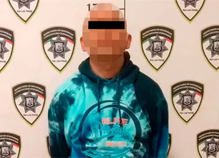 Arrestan a sujeto con un arma prohibida