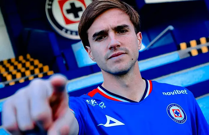 Cruz Azul hace oficial fichaje de Palavecino