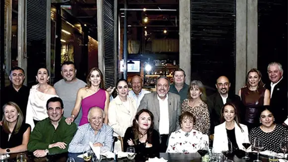 REAFIRMAN AFECTOS REAFIRMAN AFECTOS