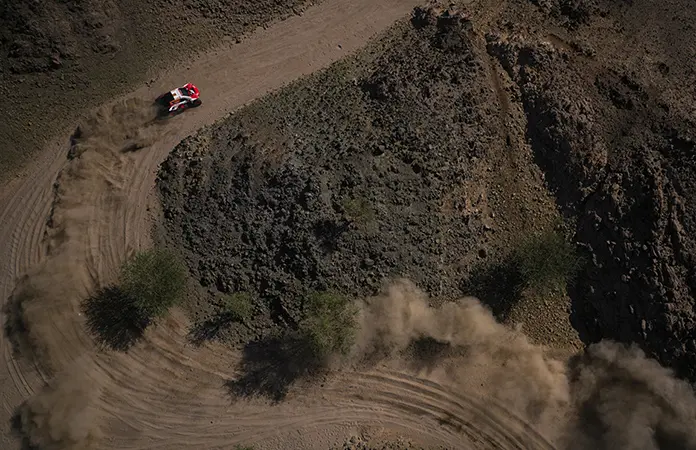 Lategan se coloca líder del Rally Dakar