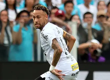 Neymar extiende contrato con Santos