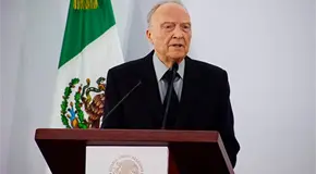 Diputados reciben nombramiento de Gertz Manero como embajador